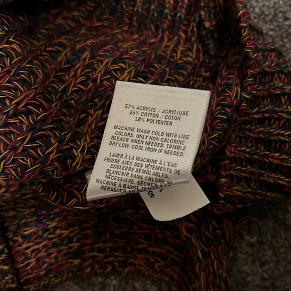 Express Cropped Sweater - Picture 5 of 5